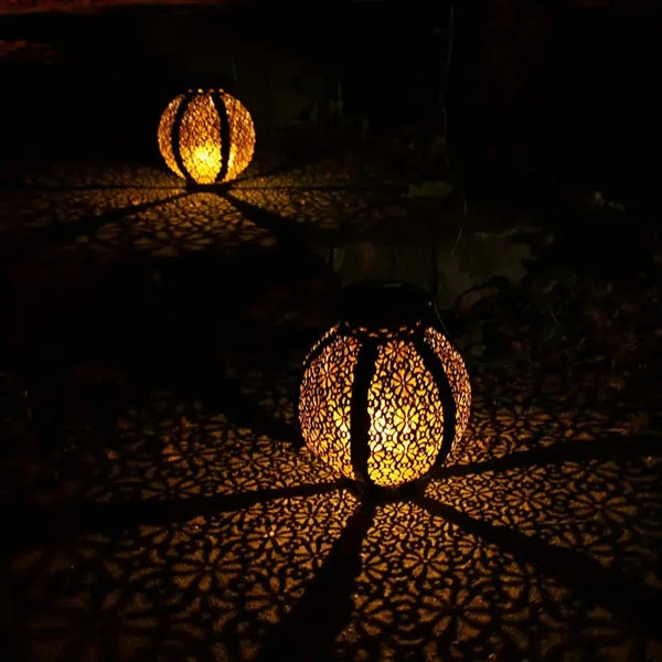 Solar LED garden lights: waterproof, metal lanterns