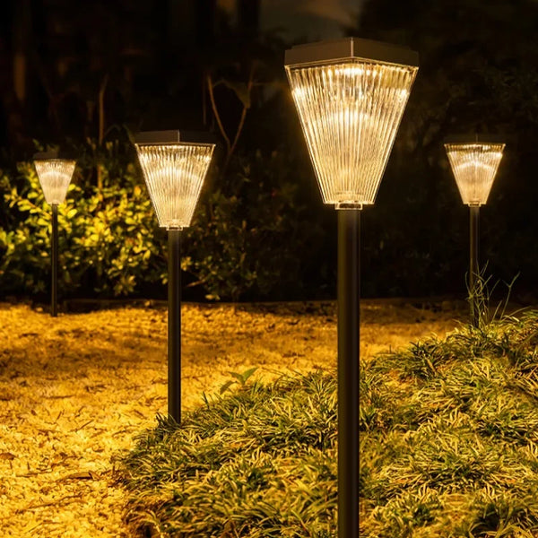 Solar garden lights: waterproof, landscape-friendly