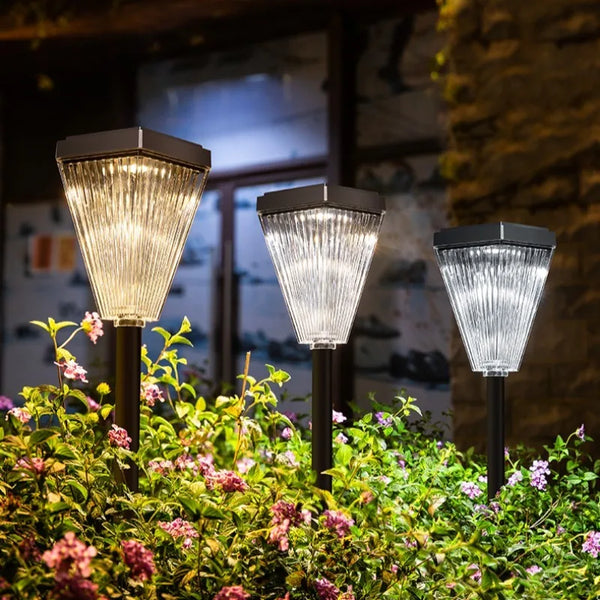 Solar garden lights: waterproof, landscape-friendly
